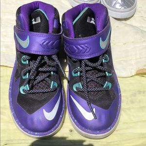 Purple an teal lebron basketball shoes